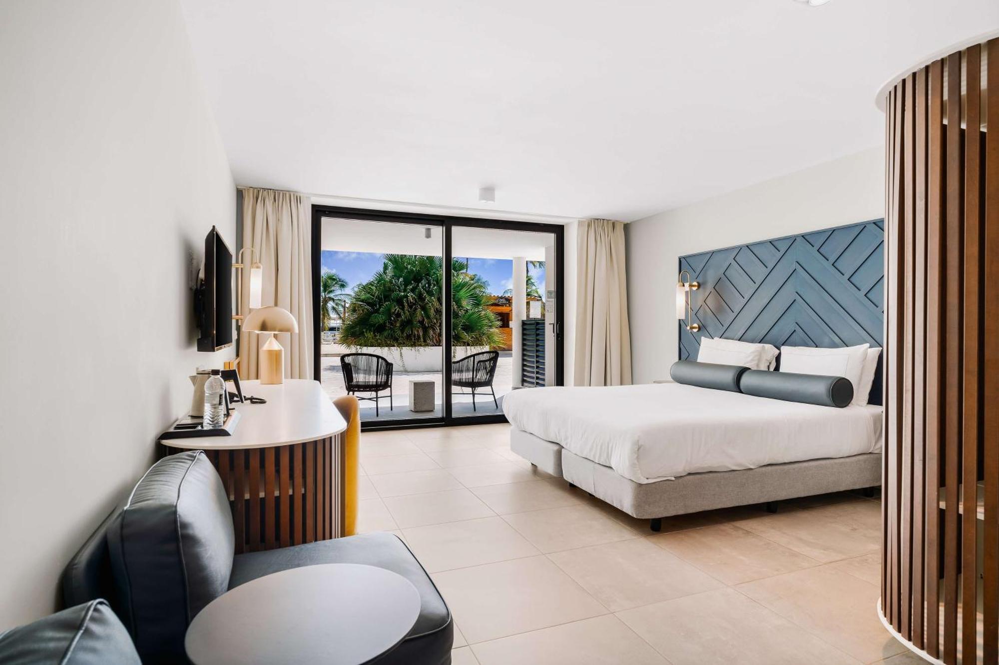Mangrove Beach Corendon Curacao All-Inclusive Resort, Curio By Hilton Willemstad Exterior photo