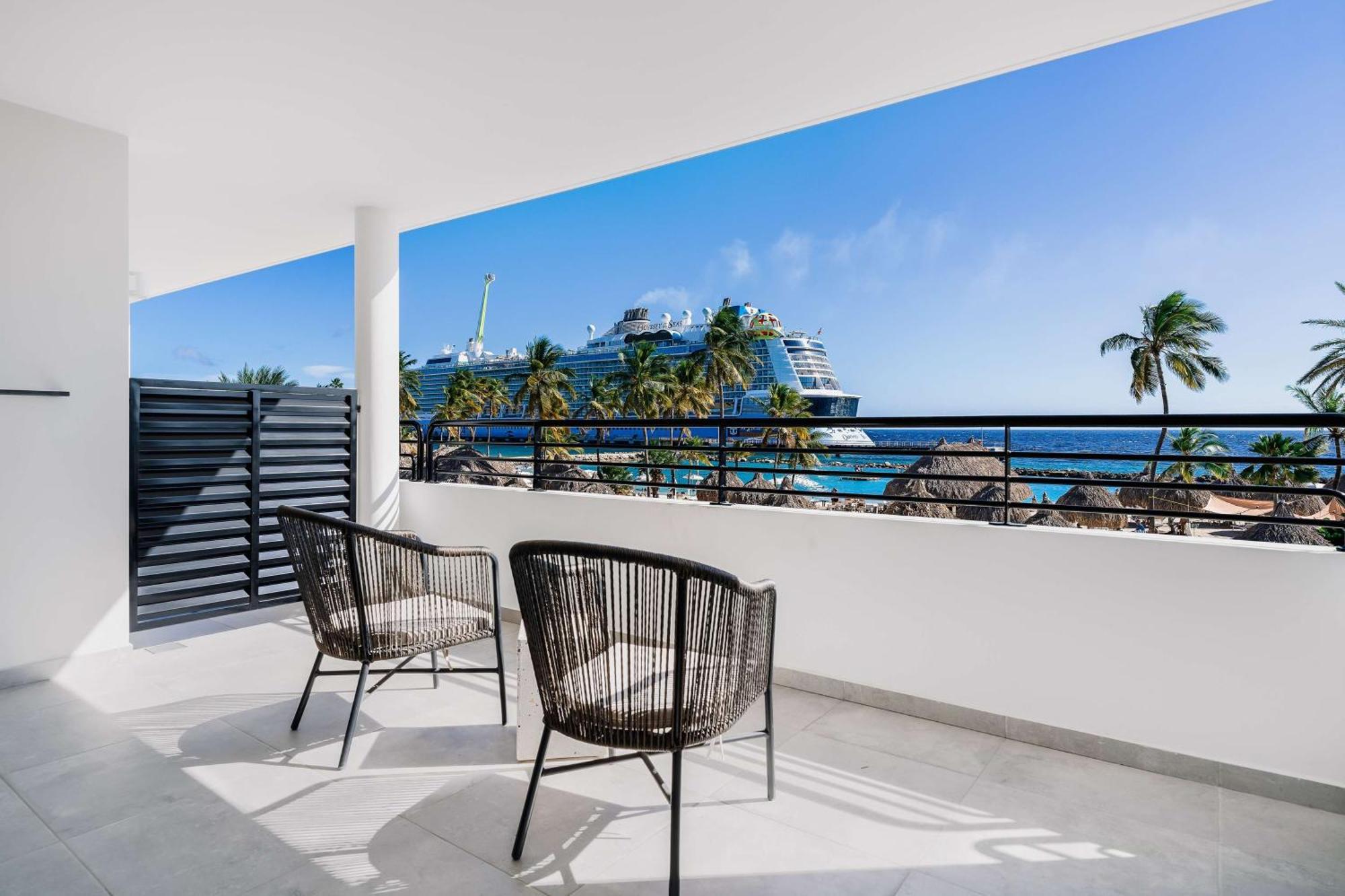 Mangrove Beach Corendon Curacao All-Inclusive Resort, Curio By Hilton Willemstad Exterior photo